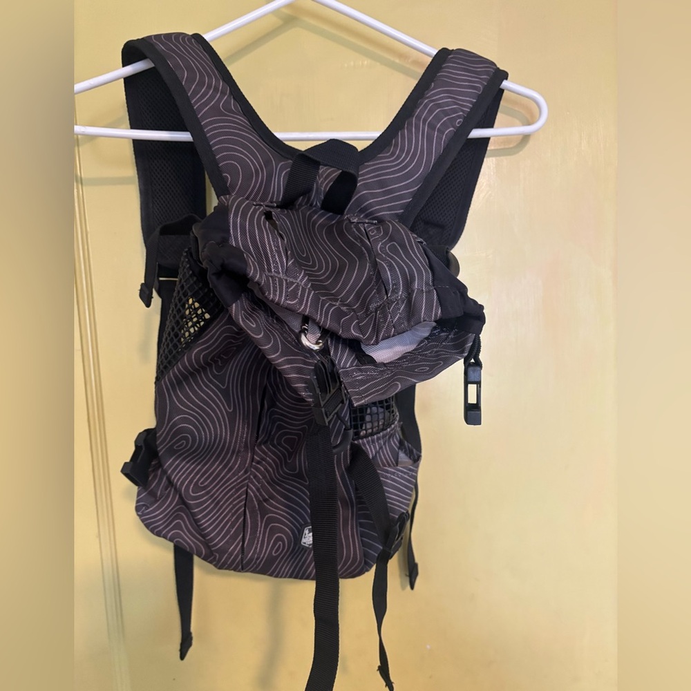 Arcadia Trail Black and Gray Patterned dog carrier Backpack size small